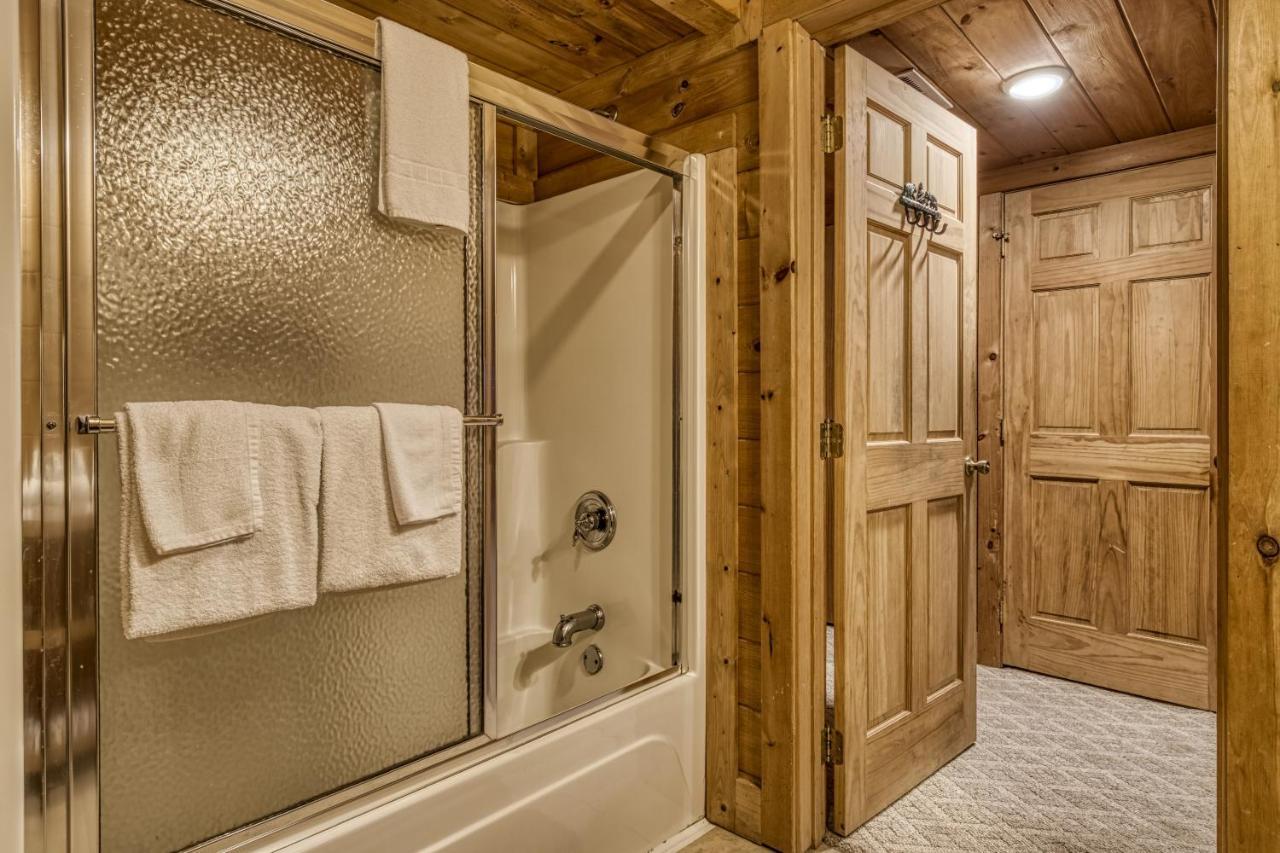 Bridgewood Cabin, Hot Tub, 1089 Of Free Attraction Tickets For Each Paid Day, Dollywood And More! Pigeon Forge Εξωτερικό φωτογραφία